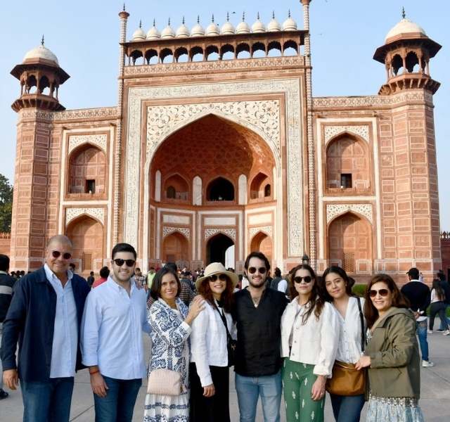 Taj Mahal and Agra Overnight Tour by Car